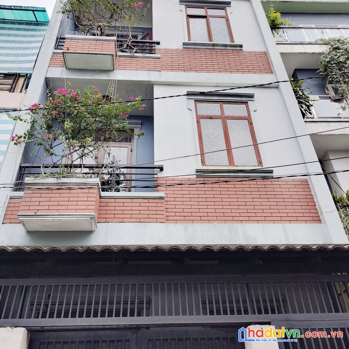 Bán nhà hxh vincom nguyễn xí, bt. 55m2, 4tầng btct, 5pn. chỉ 6.x tỷ