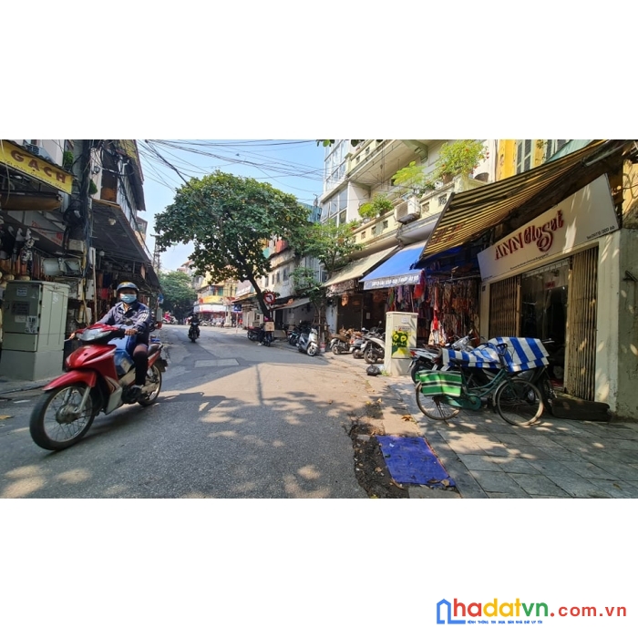 Bán nhà mặt phố mặt phố cổ - sổ 1 chủ - mặt rộng tiền hiếm có