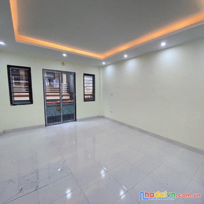 Nhà đẹp - mặt tiền rộng - 2 thoáng - giá cực tốt - đê la thành 41m2x5 tầng x 5mmt, 4.65 tỷ