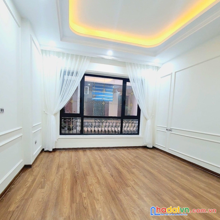 Ô chợ dừa, đống đa, lô góc - ở luôn - yên tĩnh - 4 ngủ - cho thuê 200tr/ năm, nhỉnh 4 tỷ