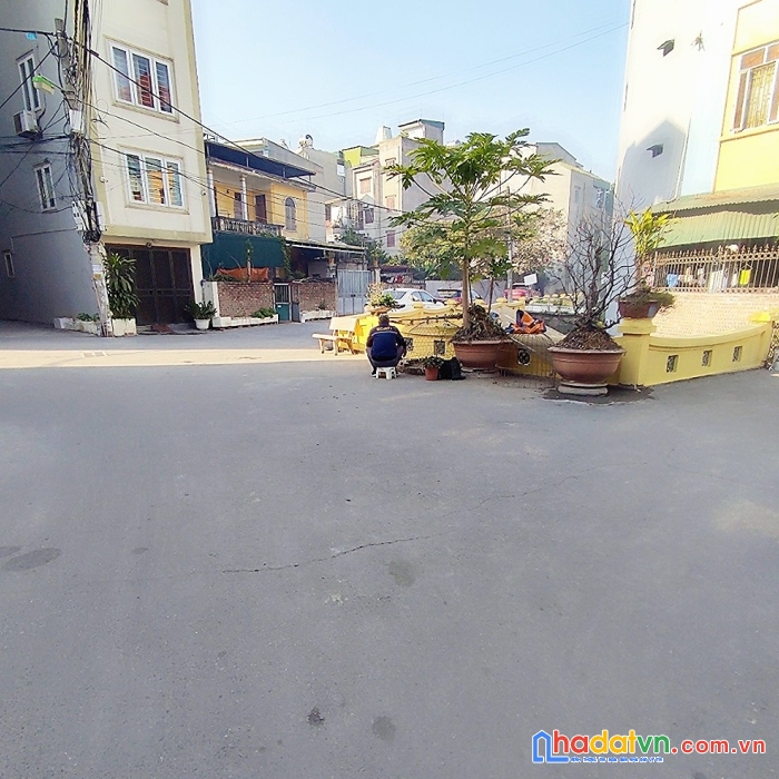 Cần bán nhà 32m x 4  tầng tây mỗ chỉ 2.65 tỷ.  ô tô đỗ cửa, 5m ra ô tô tránh - gần chợ .