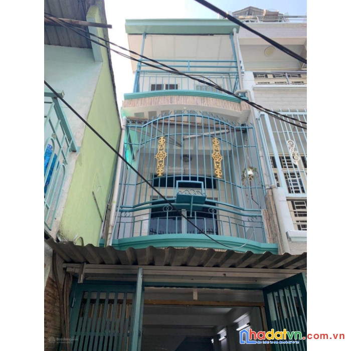 Chính chủ bán nhà 1 trệt, 2 lầu, 3 phòng ngủ tại quận 4. tphcm