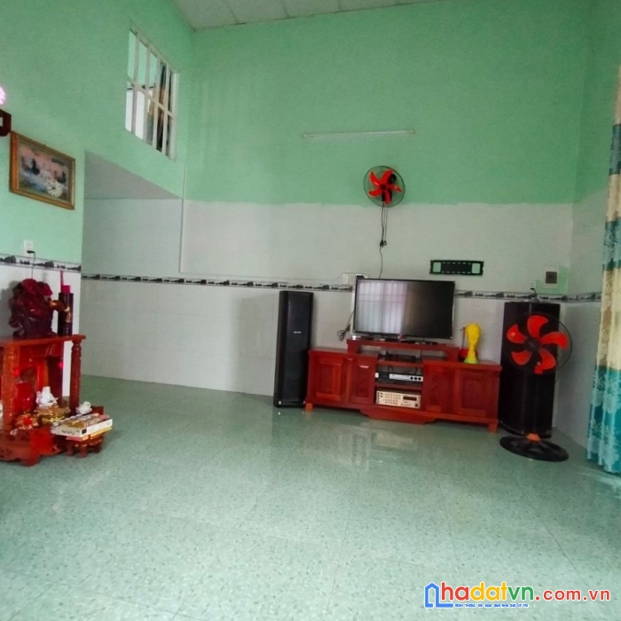 Bán nhà cấp 4 ngang 7m kp1 gần chợ nhỏ tân hiệp, shr thổ cư đường ô tô