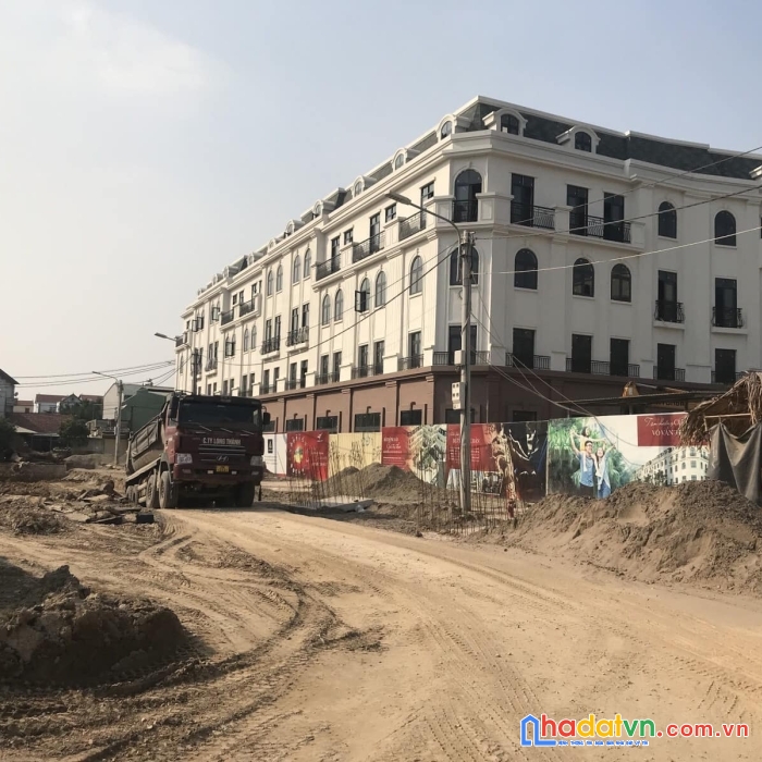 Cắt lỗ cần bán đất sơn đồng center , hoài đức 70m ô tô, kinh doanh nhỉnh 4 tỷ
