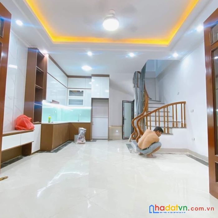 Bán nhà đẹp thái thịnh đống đa 34m 5tầng ngõ sát ôtô nở hậu 4.6 tỷ