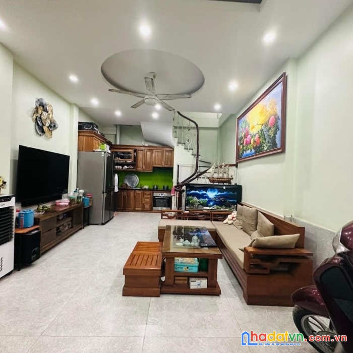Bán nhà nguyên hồng, đống đa, 45mx5t, ngõ thông, kinh doanh, tặng full nội thất, chính chủ ở cực