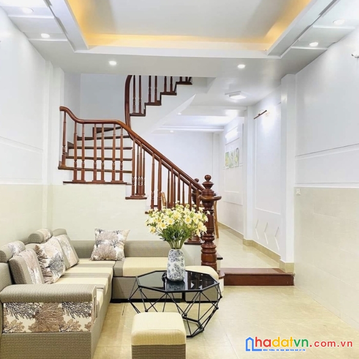Ngõ 1 nguyễn văn huyên - cầu giấy bán nhà 6 tầng, 42m, ngõ to thông thoáng, cực gần ô tô, gần phố.