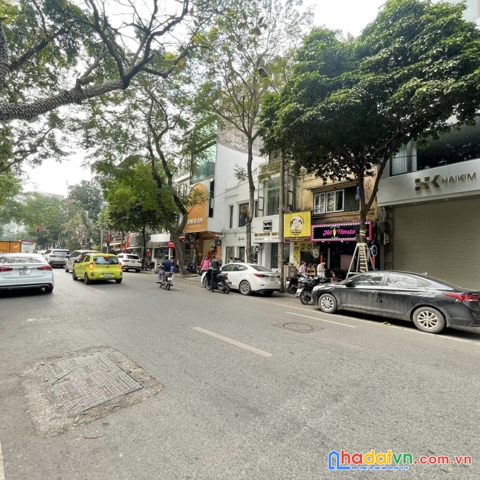 Nhà rẻ nhất mặt phố nguyễn sơn, long biên 76 m2 * 4 tầng * chỉ 11 tỷ lh 0975892929