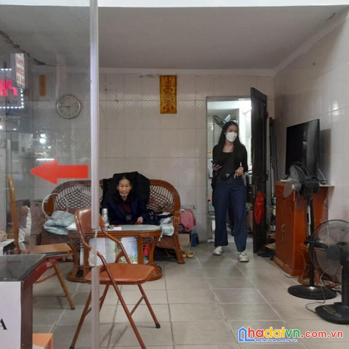 Cho thuê nhà mặt phố trương định, 40mx2, mt 4 m, kinh doanh đỉnh cao. giá 23tr tháng.