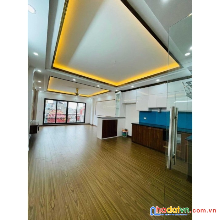 Cho thuê nhà tạ quang bửu , hbt 60m,5 tầng, lô góc - thông sàn - kd sầm uất , giá thuê cực rẻ