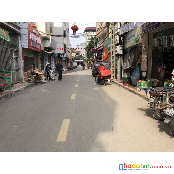 Bán nhà trung tâm trâu quỳ -80m2 5 tầng 1 tum, mặt phố kinh doanh.0982852808