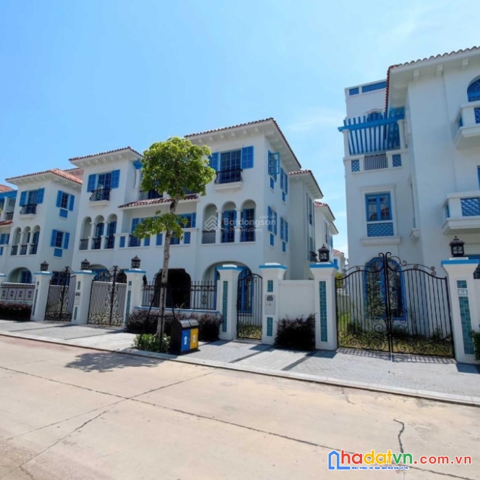 Chính chủ cần chuyển nhượng gấp căn biệt thự tứ lập sun feria 188m2, giá 22,5 tỷ sổ đỏ