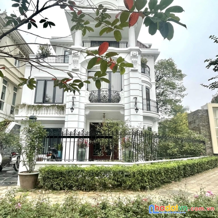 Bán biệt thự ngoại giao đoàn - xuân la - tây hồ. dt 395m2. giá 148 tỷ