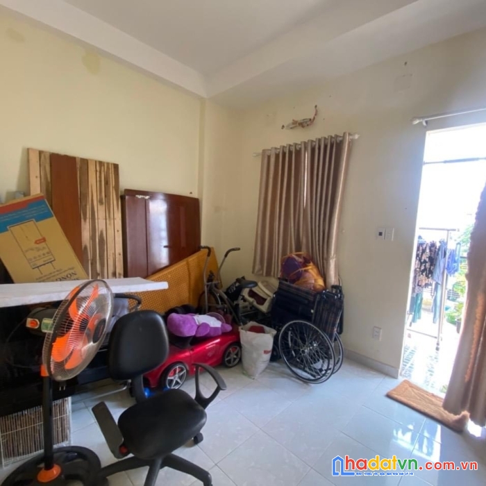 Lê đình cẩn nhà mới 3 tầng hẻm 4m gấp bán nhỉnh 4 tỷ