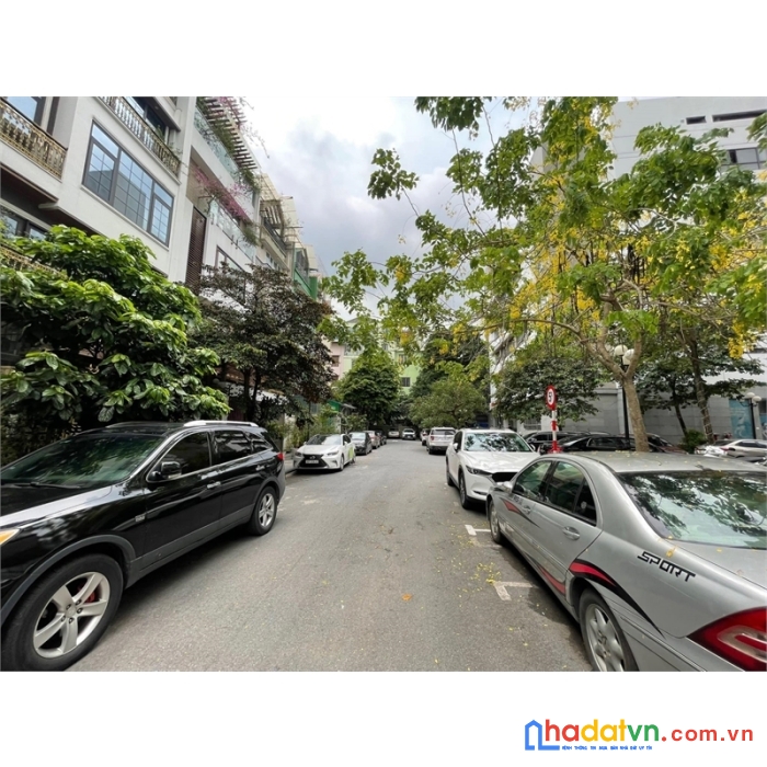 Liền kề víp ngã tư sở 110m 6 tầng mt 5.5m vip phân lô 4 làn oto tránh