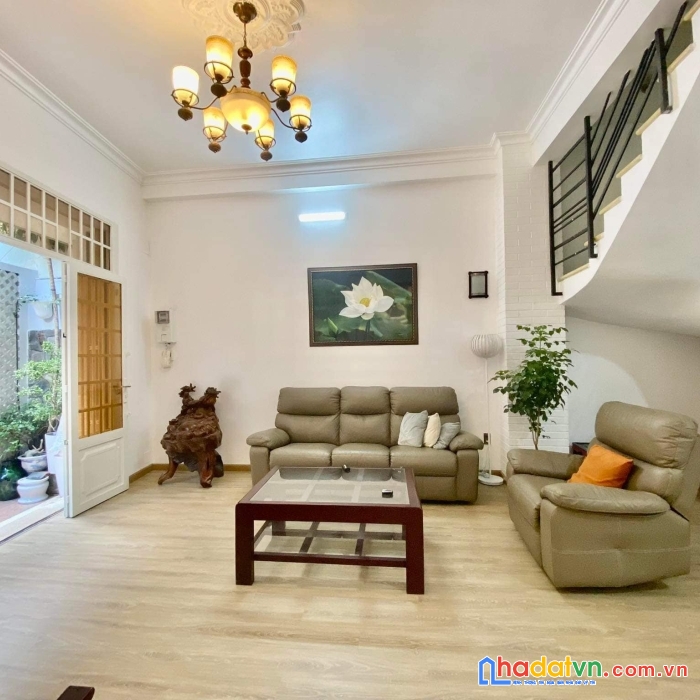 Nhà mt lâm văn bền,quận7,dt62m2,3pn,chỉ 9 tỷ hơn xíu