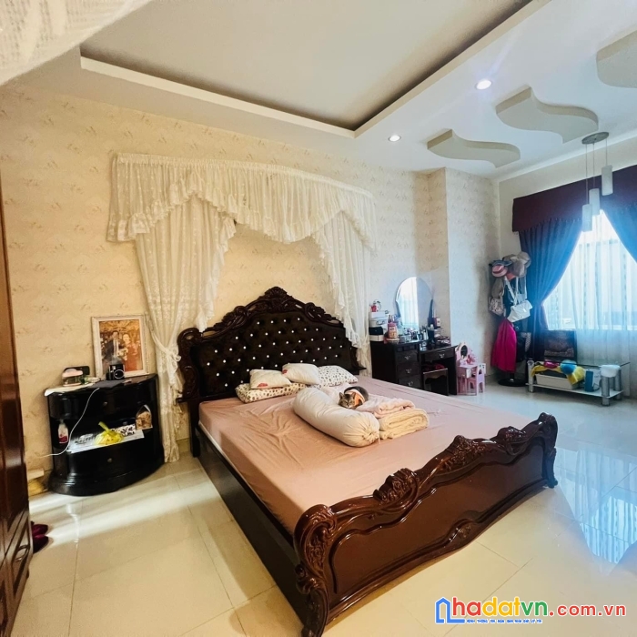 Bán biệt thự an dương vương, ngay cv phú lâm,250m2 (7.6x33m), 4t, 27.8 tỷ