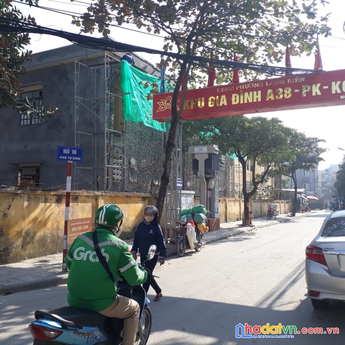 Nhà mặt đường 2 ô tô tránh phố tư đình long biên 63 m2 mt 6m giá 6 tỷ 500 triệu