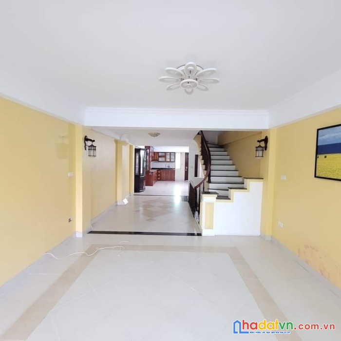 [gấp] cần bán nhà linh đàm 136m2 sổ đỏ, mặt tiền 10.5 m, đại hạ giá 6.6 tỷ.
