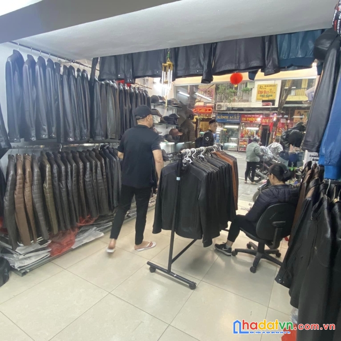 Bán nhà mặt phố cổ hàng bông - hàng gai - hoàn kiếm. dt 22m 5 tầng. 22 tỷ