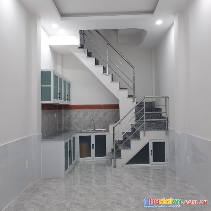 Bán nhà đường ni sư huỳnh liên 4 tầng , cách 10m ra mặt tiền , chỉ 3,6 tỷ tl