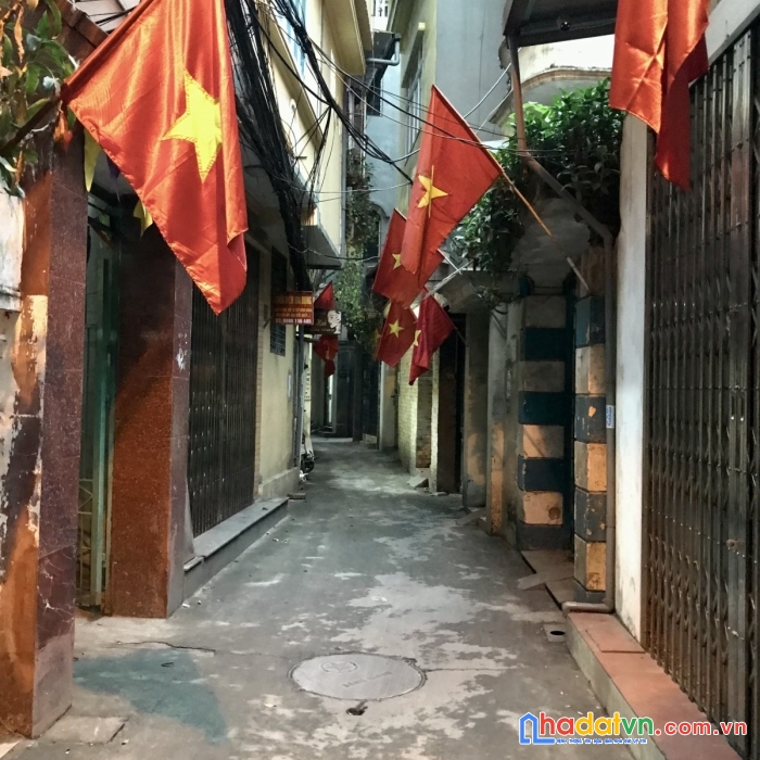 Ngõ vip ngọc khánh thông các ngả 18m 4t giá chỉ 2 tỷ 200tr