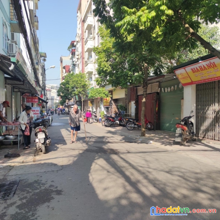 Bán nhà trâu quỳ -mặt phố cửu việt 2, 3 tầng 72m2, 2 thoáng, kinh doanh vip.0982852808