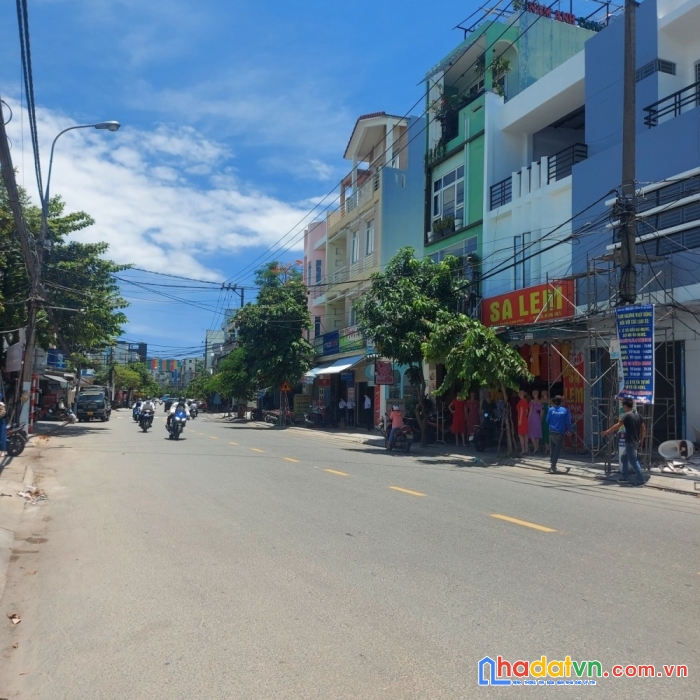 Bán đất tặng nhà 2 tầng đường trần cao vân 295m2, giá chỉ 14 tỷ