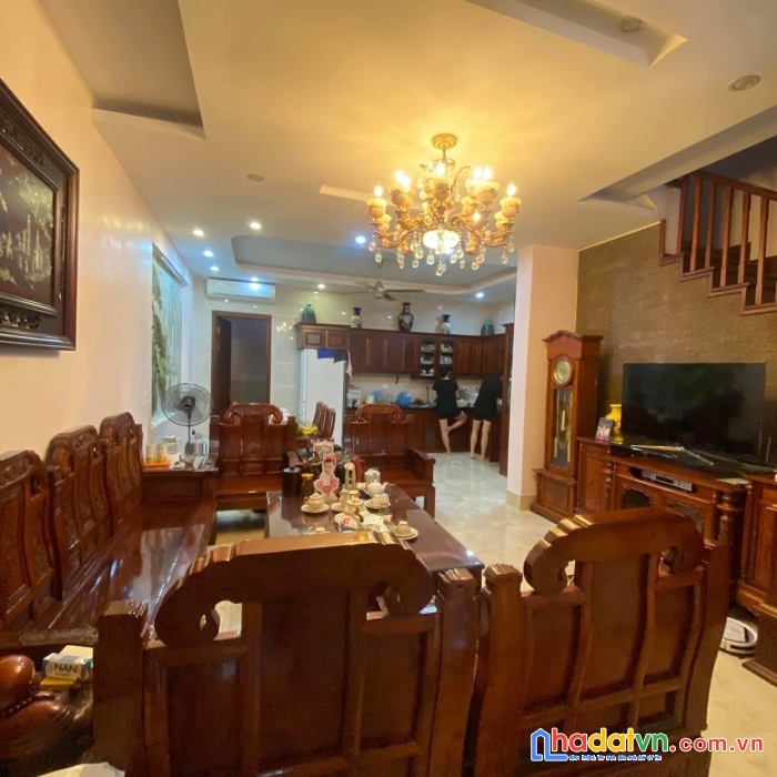 Chính chủ gửi bán biệt thự, khu đt việt hưng 120 mt6
chính chủ gửi bán biệt thự, khu đt việt hưng