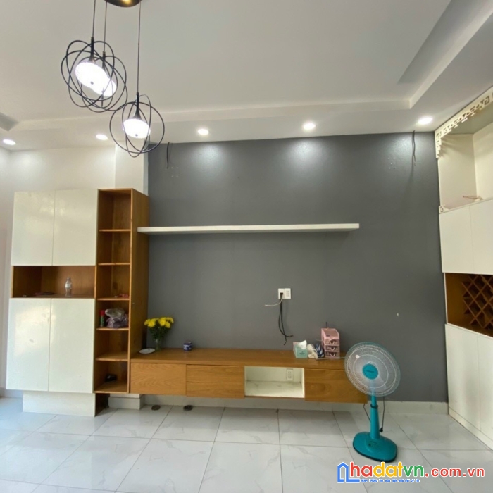 Bán gấp nhà đẹp hxh c5c âu cơ 4,5x 16m chỉ 3ty8 - ko quy hoạch