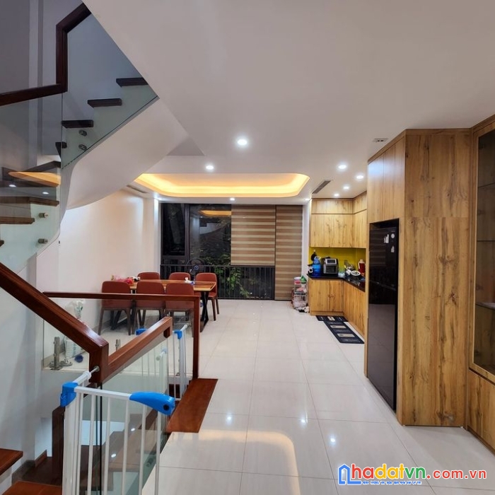 Bán gấp lk vạn phúc 85m, 6 tầng thang máy, mặt tiền 5.5m, 11.3 tỷ