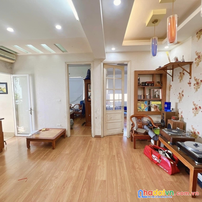 Bán căn hộ chung cư 2 phòng ngủ trần quý kiên