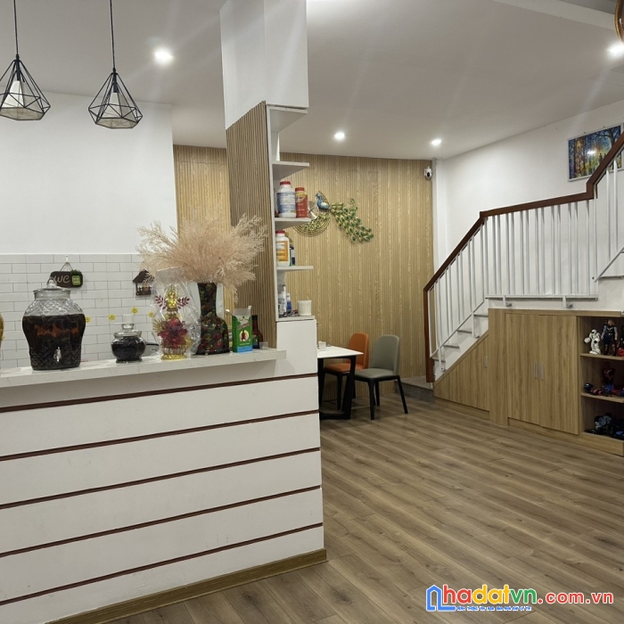 Bán gấp nhà hoàng diệu sát mặt tiền 2 tầng sd 100m2 chỉ nhỉnh 3 tỷ 4 0373732368