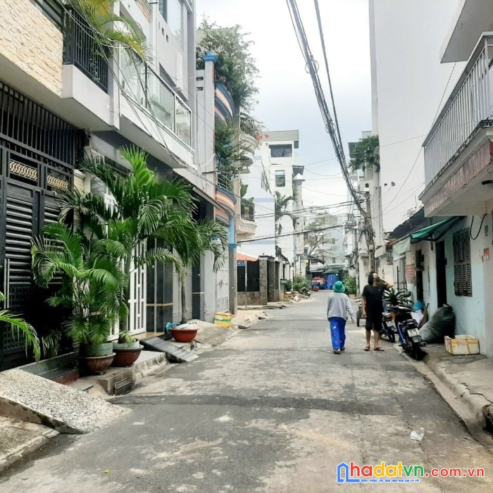 Tân bình giáp quận 10 , hẻm thông cách 2 căn ra mặt tiền, 40m2 , chỉ 3,x tỷ tl mạnh