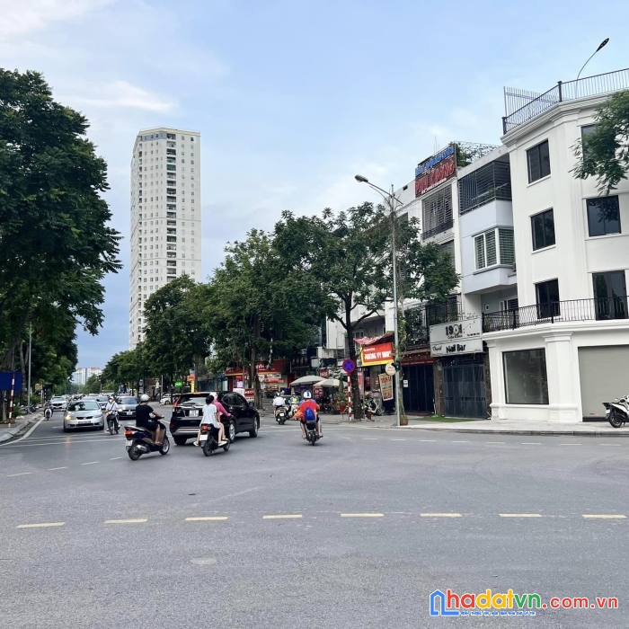 Bán nhà liền kề văn phú, hà đông mặt đường 24m kinh doanh, 90m2, giá 13.9 tỷ