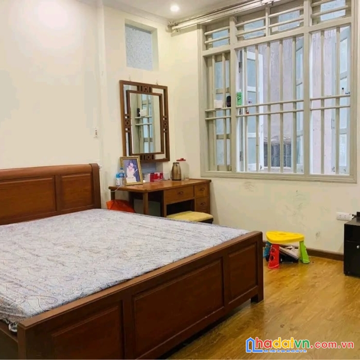 Nhỉm 4 tỷ có ngay nhà 4 tầng - dân xây lê trọng tấn - ô tô vào nhà - kinh doanh
