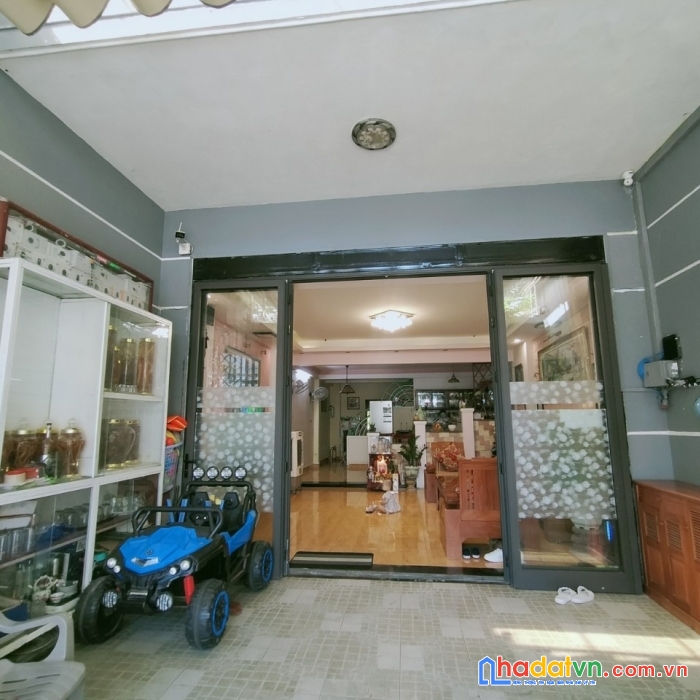 Mua 1 được 2, nhà mặt tiền đỗ nhuận, hòa minh, 123m2 x2t, ngang 7.9m, chỉ 4.6 tỷ tlcc