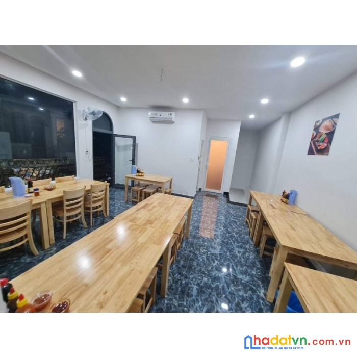Bán nhà mặt tiền 60m2 ngang 6m lô góc 2 mặt tiền vip sân bay chủ gấp bán chỉ 10 tỷ.