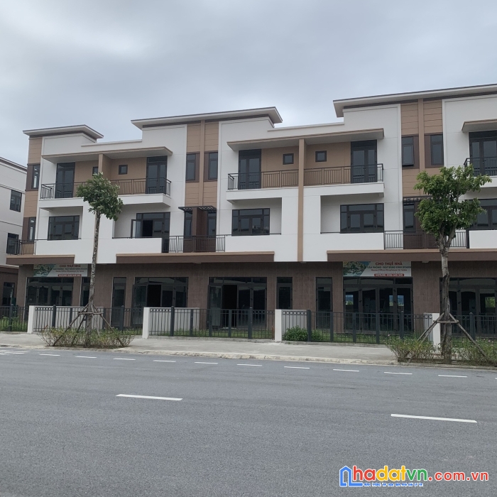 Tôi chính chủ cần bán nhà phố đường 26m, diện tích 120m2,khu centa city- vsip bắc ninh 0377 439 313