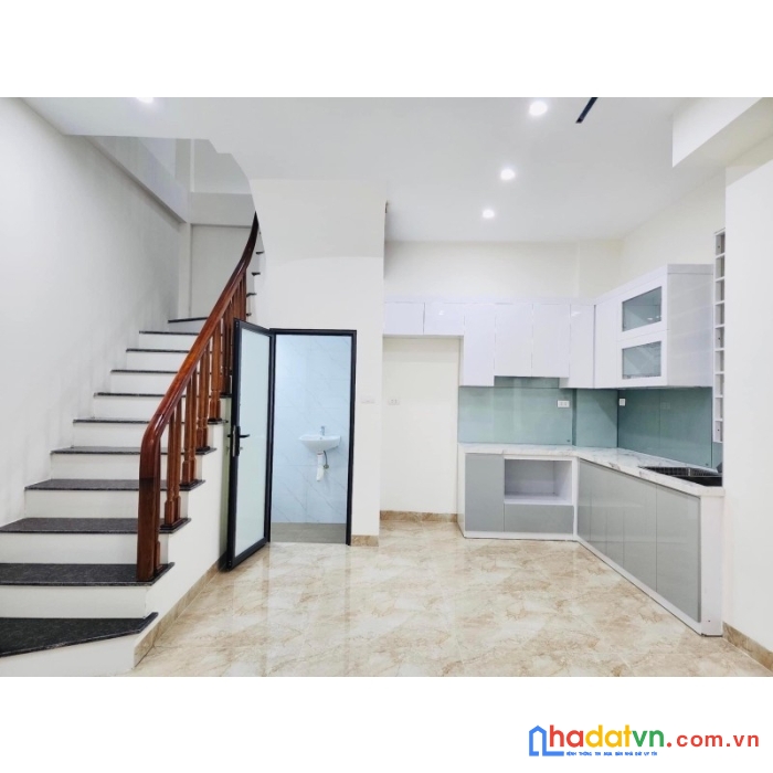 Nhà mới, ở luôn phố khương trung, dtxd38m2x5t, mt5m, nội thất nhập. 0338080356