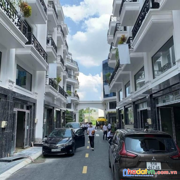 Nhà tâm huyết mặt tiền đường tô ngọc vân,quận 12,thuận kinh doanh giá chỉ 2 tỷ