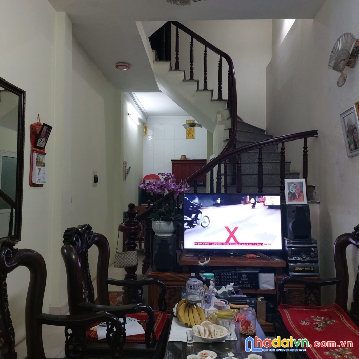 Bán nhà âu cơ - tây hồ. ngõ nông gần ô tô. dt 40m2. giá 4,2 tỷ