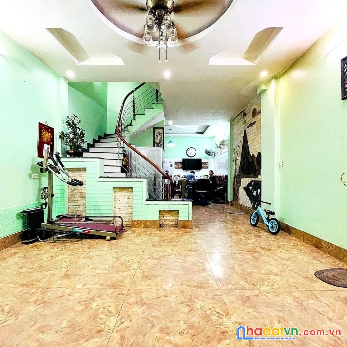 Bán nhà phố chùa láng, lô góc, kinh doanh đỉnh, ô tô, 55m2 5t mt4.6m, giá 7.8 tỷ
