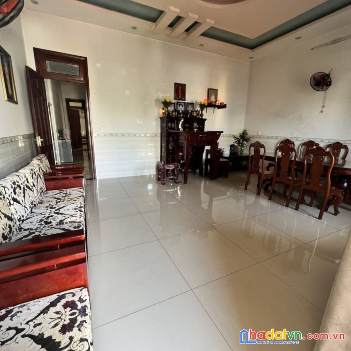 Bán nhà 1t1l 213m2 p.bửu hoà gần vòng xoay cầu hang, đường ô tô