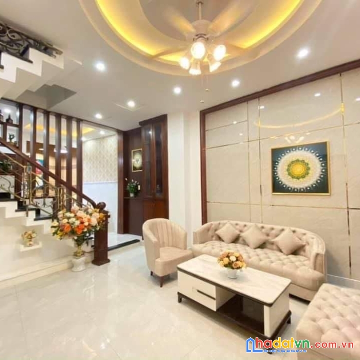 Đh tài chính marketing- 4.3x13 - xe hơi - sổ nở hậu- chỉ 4.4 ty