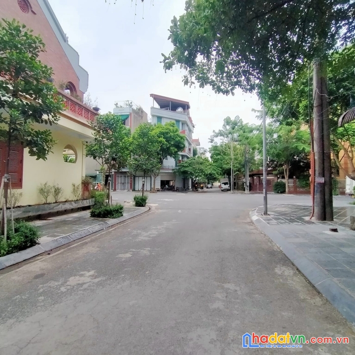 Cực phẩm thanh am,100m, 4 tầng đẹp, lô góc, ô tô tránh, vỉa hè, giá nhỉnh 11 tỷ