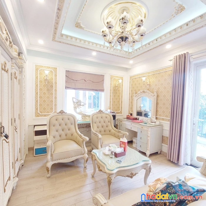 Bán nhà long biên 220m biệt thự sài đồng tặng nội thất ở ngay giá rẻ nhất khu vực