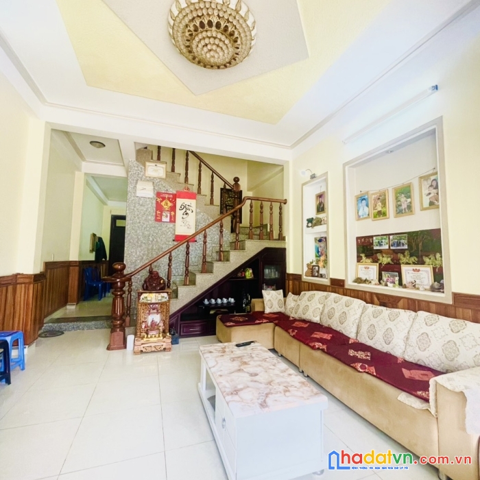 ( gấp gấp ) chủ kẹt bán nhà thích hợp kinh doanh mặt tiền kqh hoàng diệu, đà lạt giá chỉ 9 tỷ