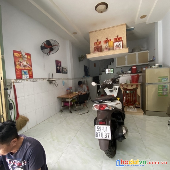 Chính chủ cần bán  căn nhà  vị trí tại huyện bình chánh , tp hcm