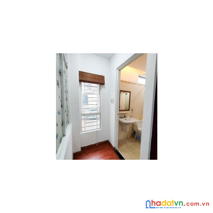 Tìm nữ ở ghép nhà nguyên căn 4 tầng tại 393 hai bà trưng, phường 8, quận 3